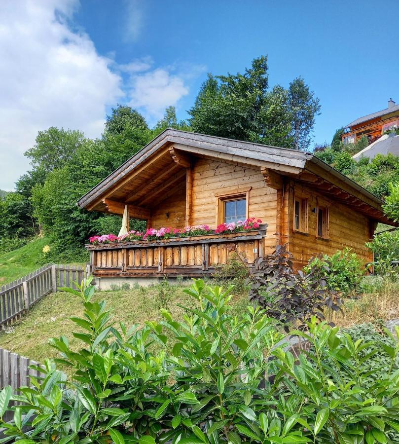 Das Paradieschen Edlitz - Stilvolles Blockhaus Mit Kamin Bagian luar foto