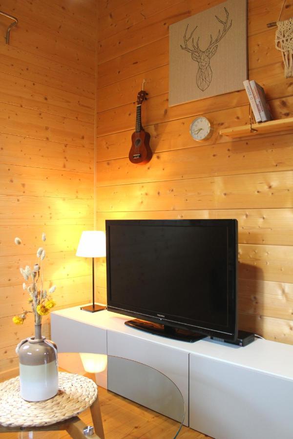 Das Paradieschen Edlitz - Stilvolles Blockhaus Mit Kamin Bagian luar foto